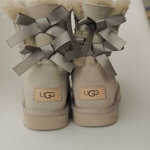 UGG Beige Fur Lined Boots with Bows